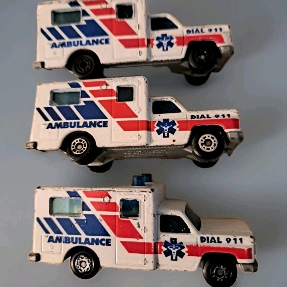 Matchbox - Lot 3x AMBULANCE Rare Version 1977 China 825cb27